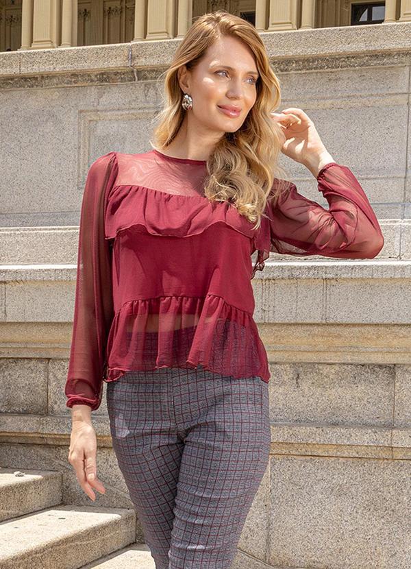 Blusa (Bord�) em Tule