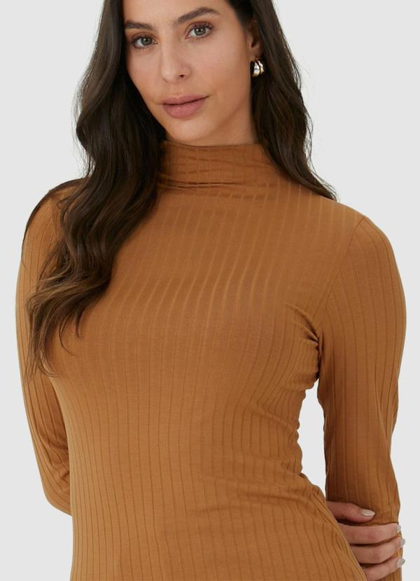 Malwee - Blusa Canelada Justa Feminina Marrom 5