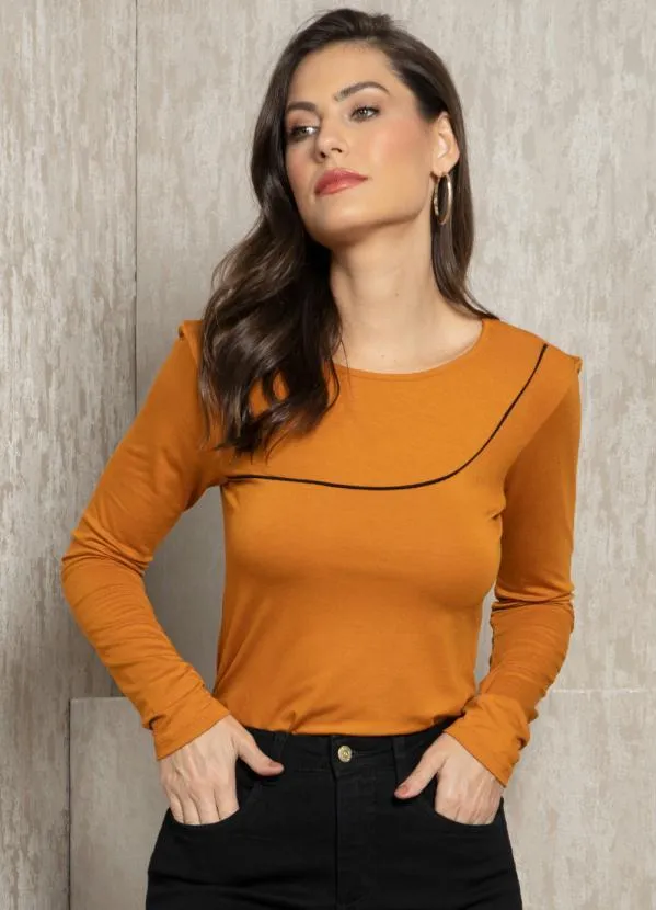Quintess - Blusa Caramelo com Detalhe de Filete