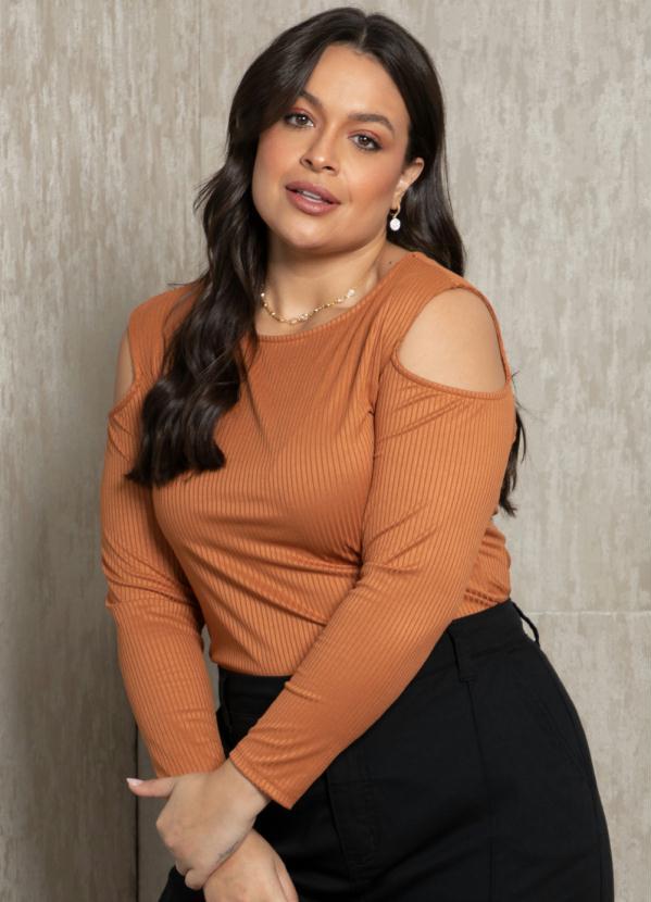 Quintess - Blusa Caramelo com Recortes nos Ombros 6