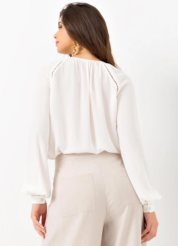 Mob - Blusa Chiffon M/L Detalhe Entremeio Bege 2