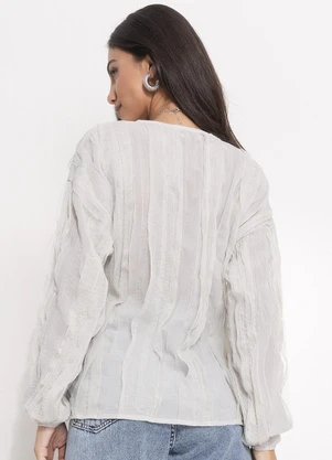 Quintess - Blusa Cinza Claro em Crepe Plano - QUINTESS