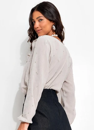 Quintess - Blusa Cinza Claro em Tecido Plano Bordado - QUINTESS