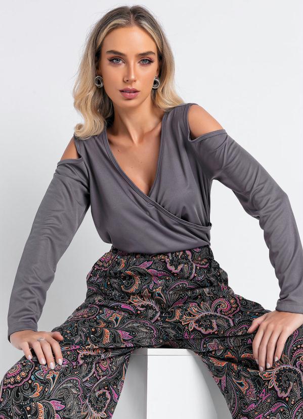 Outlet - Blusa Cinza com Decote Transpassada 7