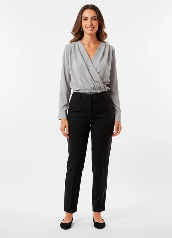 Quintess - Blusa Cinza em Crepe Plano