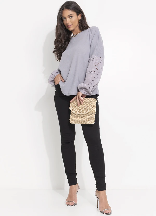 Quintess - Blusa Cinza em Malha Favo