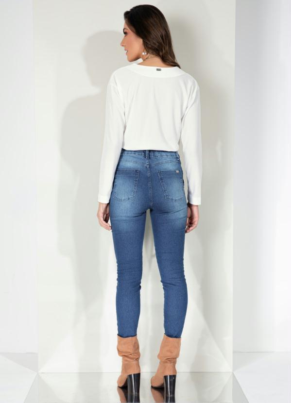 Quintess - Blusa com Decote V Quintess Off White 4