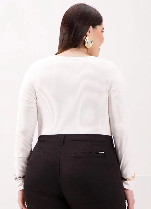 Lunender Mais Mulher - Blusa com Recorte e Gola Redonda Off White 2