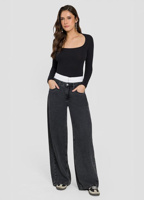 Sofie - Blusa de Manga Longa Decote Quadrado Preto