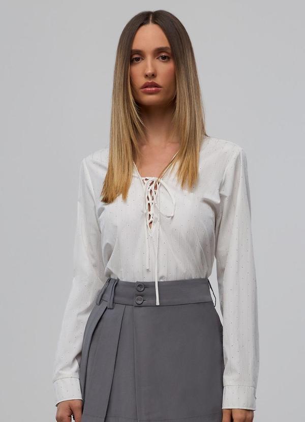 Carlota Costa - Blusa Decote V e Amarracao Branco 1