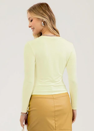 Cativa - Blusa em Viscose Amarelo Claro - CATIVA