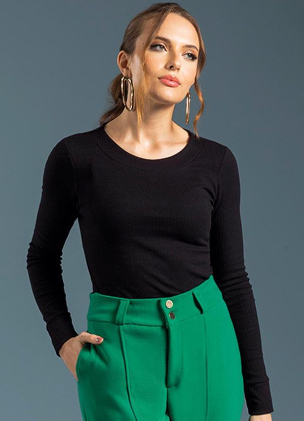 Gris - Blusa Feminina Básica Justa em Canelado Preto