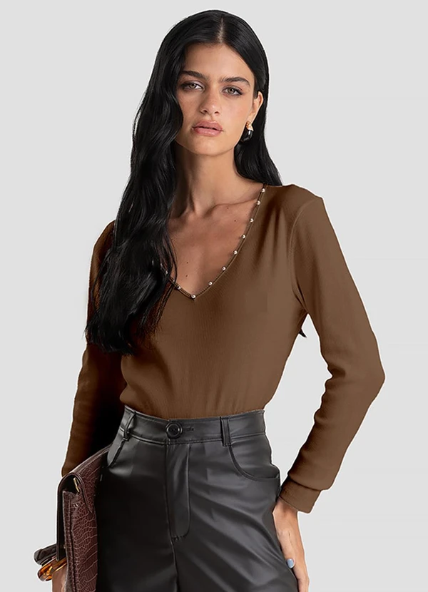 Dianna - Blusa Feminina Canelada com Rebites Marrom