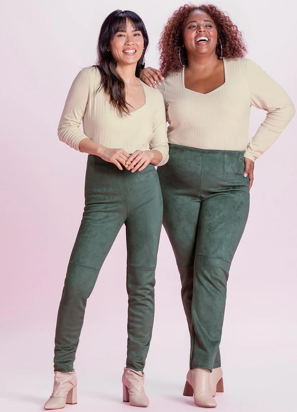 Marialícia - Blusa Feminina Canelada Decote Diamante Bege 2