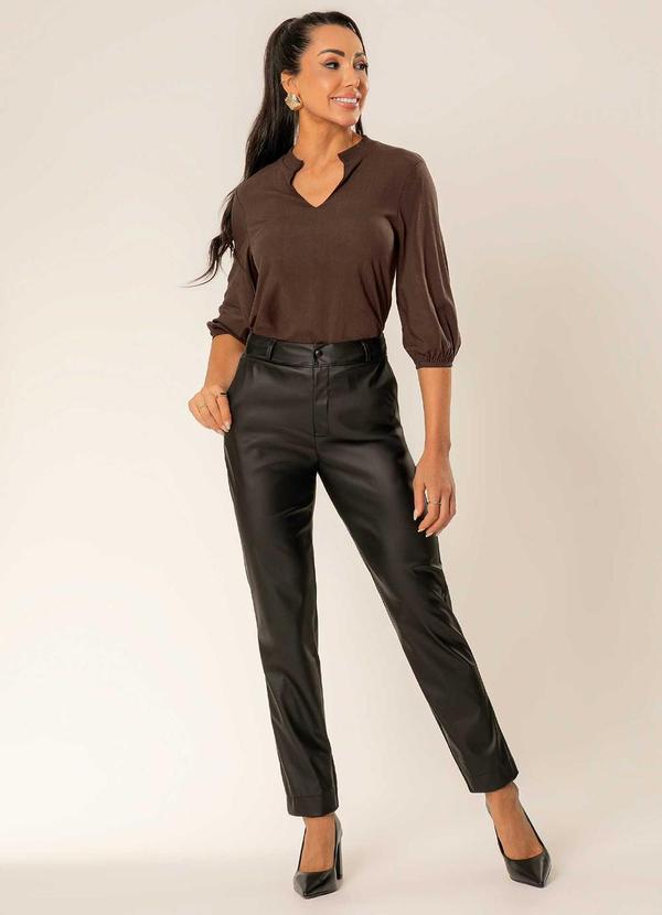 Cativa - Blusa Feminina com Decote Marrom 2