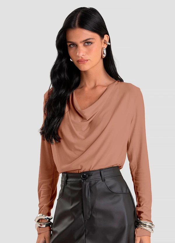 Dianna - Blusa Feminina Degagê em Malha de Viscose Marrom