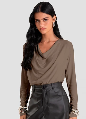 Dianna - Blusa Feminina Degagê em Malha de Viscose Marrom - DIANNA