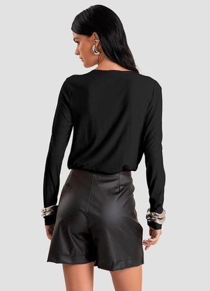 Dianna - Blusa Feminina Degagê em Malha de Viscose Preto - DIANNA