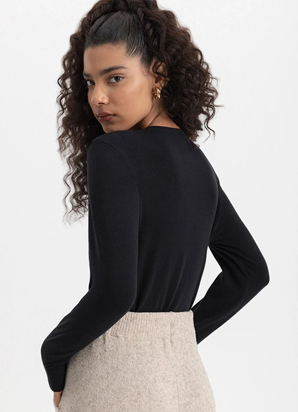 Essendi - Blusa Feminina em Malha Térmica Preto 5