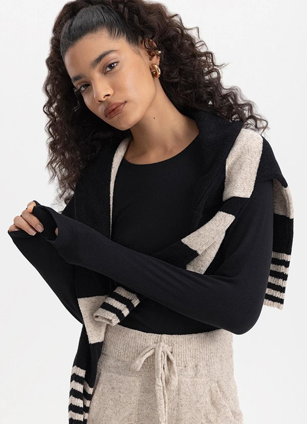 Essendi - Blusa Feminina em Malha Térmica Preto 6