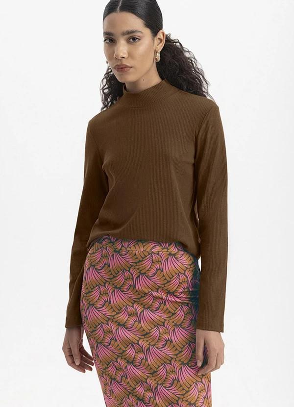 Essendi - Blusa Feminina em Ribana Marrom