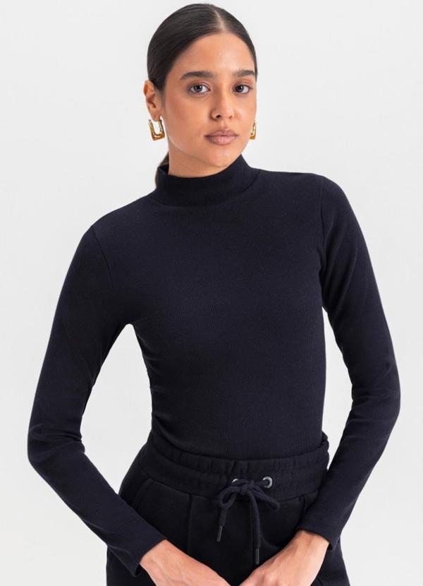 Essendi - Blusa Feminina em Ribana Preto