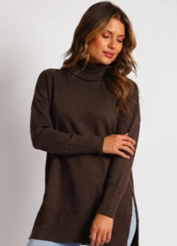 Doce Tom - Blusa Feminina Gola Alta Alongada Marrom Escuro
