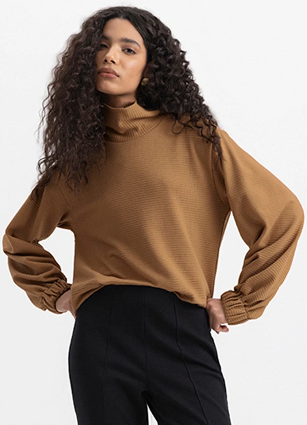 Essendi - Blusa Feminina Gola Alta Marrom