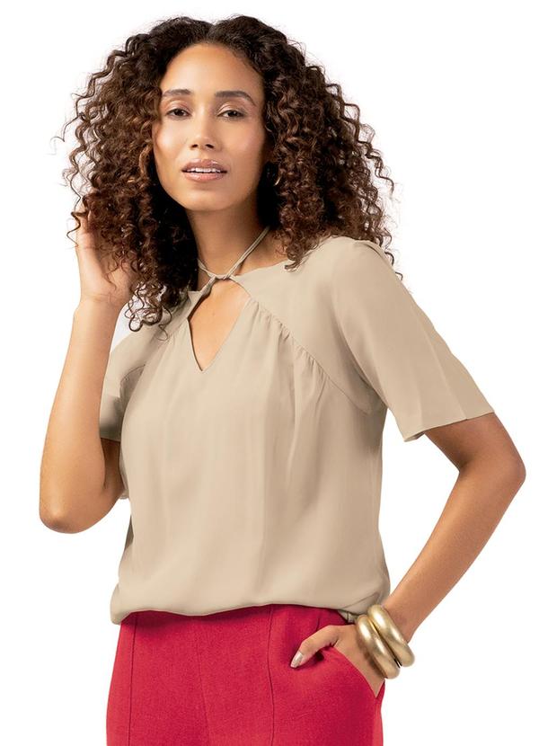 Marialícia - Blusa Feminino Adulto Bege