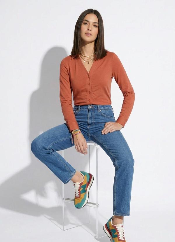 Bimini - Blusa Ferrugem em Viscose Plana 7