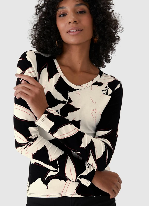 Malwee - Blusa Floral em Malha Preto 3