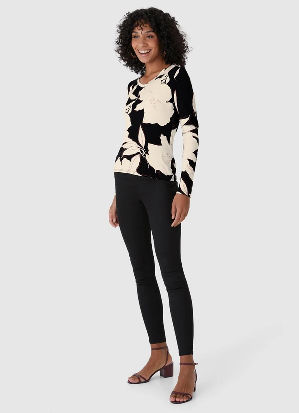 Malwee - Blusa Floral em Malha Preto 5