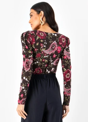 Quintess - Blusa Floral Folk em Malha de Viscose - QUINTESS