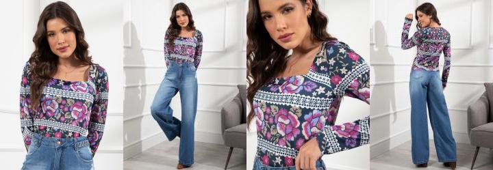 Blusa Floral Marinho com Decote Quadrado