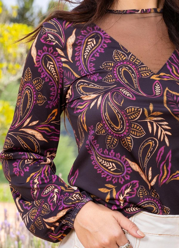 Quintess - Blusa Floral Paisley em Malha com Elastano 6