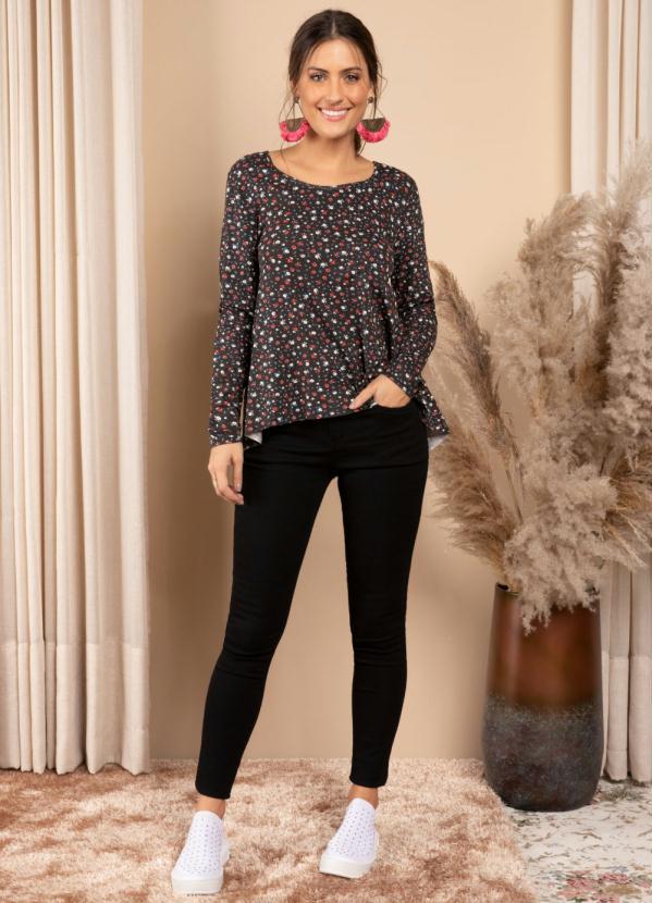 Quintess - Blusa Floral Preto Mullet com Mangas Longas 3