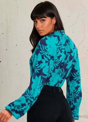 bonprix - Blusa Floral Stencil em Malha de Viscose - BONPRIX