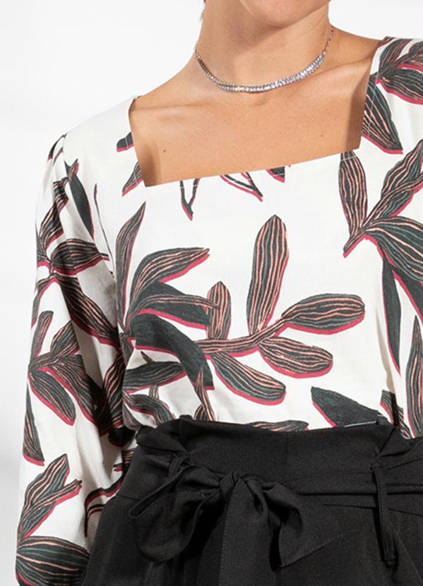Quintess - Blusa Folhagem Artística em Linho 6
