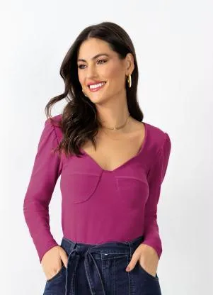 Quintess - Blusa Fúcsia com Recortes no Busto - QUINTESS