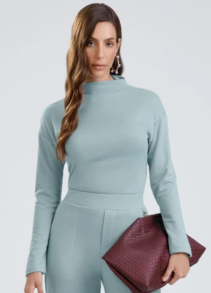 Gris - Blusa Gola Alta em Tecido Texturizado Azul Claro - GRIS