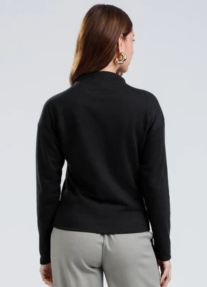 Gris - Blusa Gola Alta em Tecido Texturizado Preto - GRIS