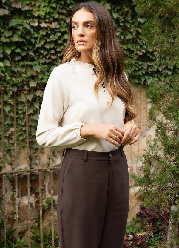 Principessa - Blusa Manga Longa com Gola de Babado Aveia Gloriana 6