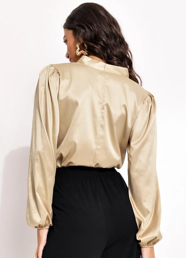 Quintess - Blusa de Cetim Marrom Claro com Manga Bufante e Gola Laço 16