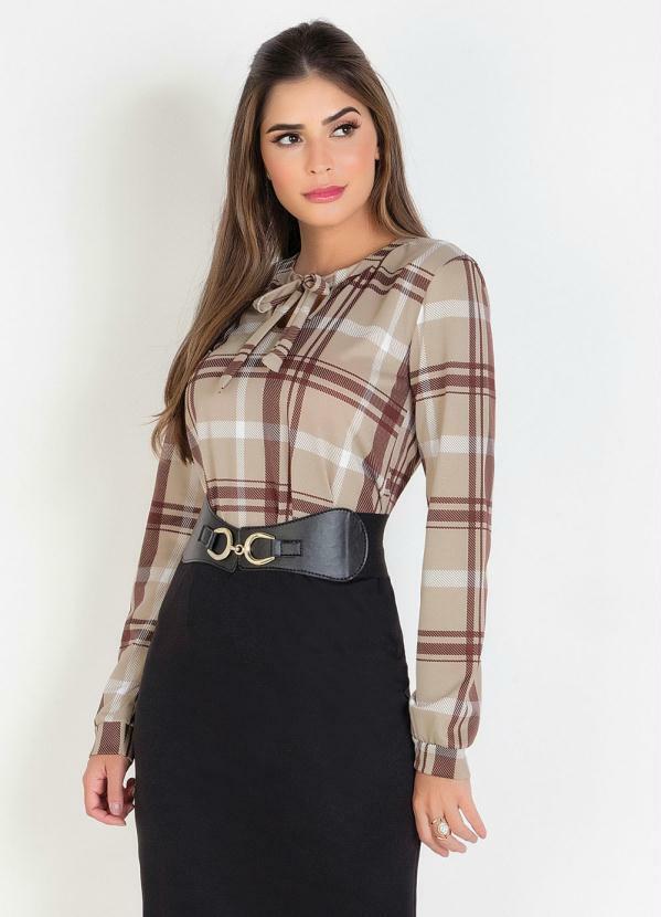Rosalie - Blusa Moda Evangélica Xadrez com Gola Laço