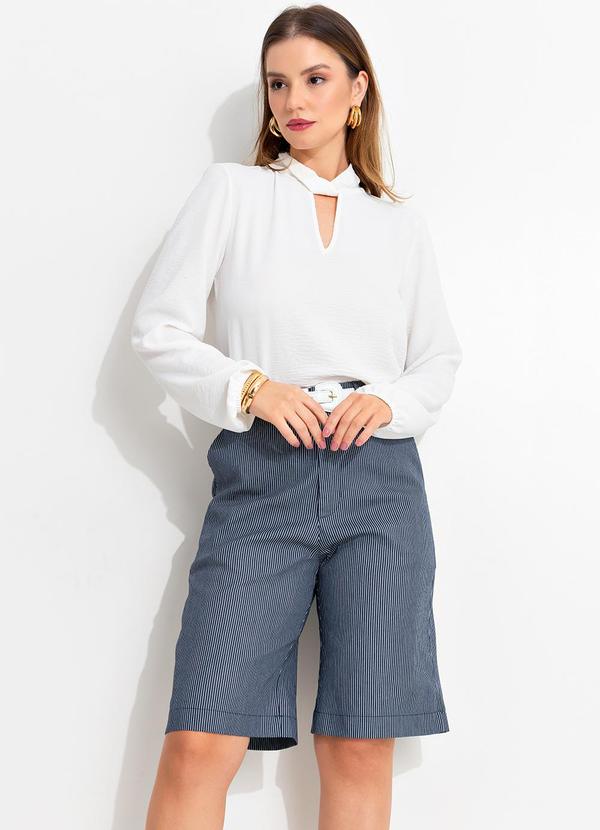 Quintess - Blusa Off White em Crepe Plano 12