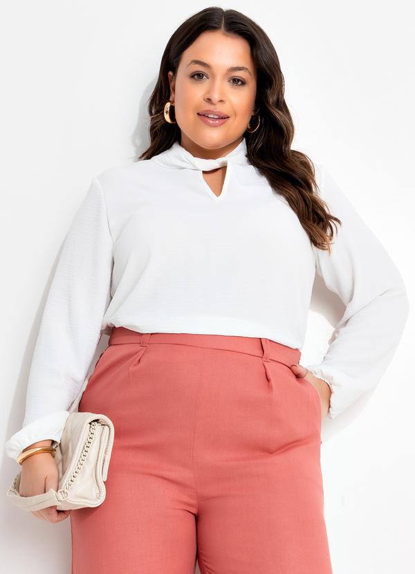 Quintess - Blusa Off White em Crepe Plano 15