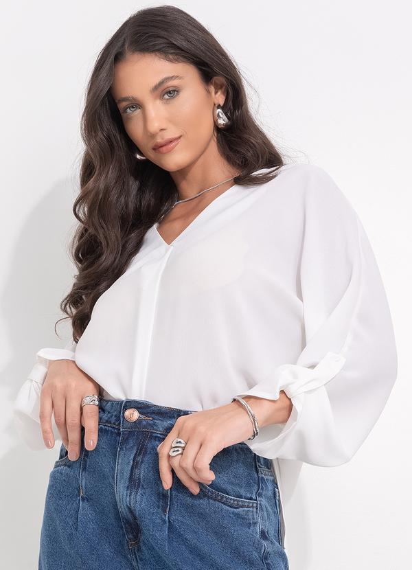 Blusa (Off White) em Crepe Plano