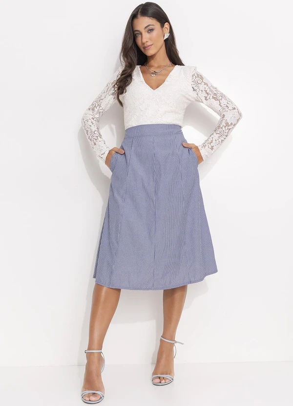 Quintess - Blusa de Renda Off White com Decote V e Manga Longa 7