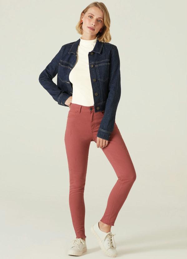 Malwee - Blusa Off White Gola Alta em Viscose Feminino 2