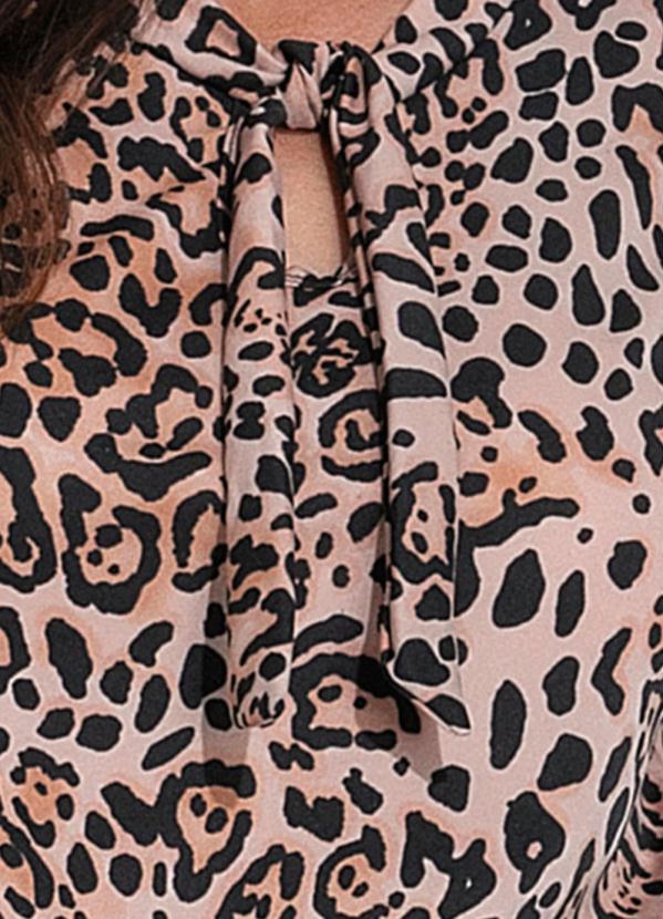Moda Pop - Blusa Onça com Gola Laço 5